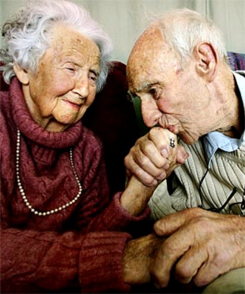 old-couple-in-love